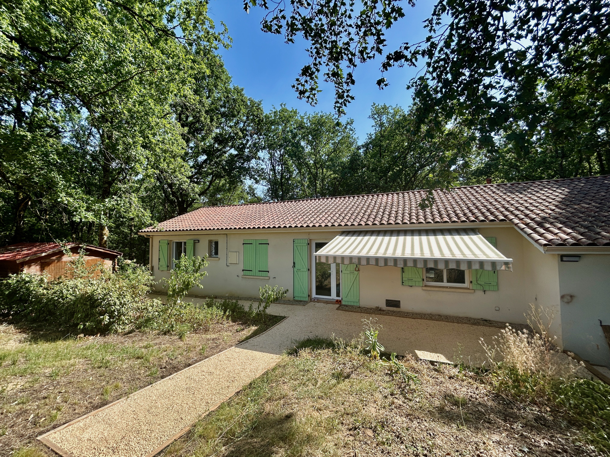 Maison de plain-pied, 3 chambres, garage, terrain