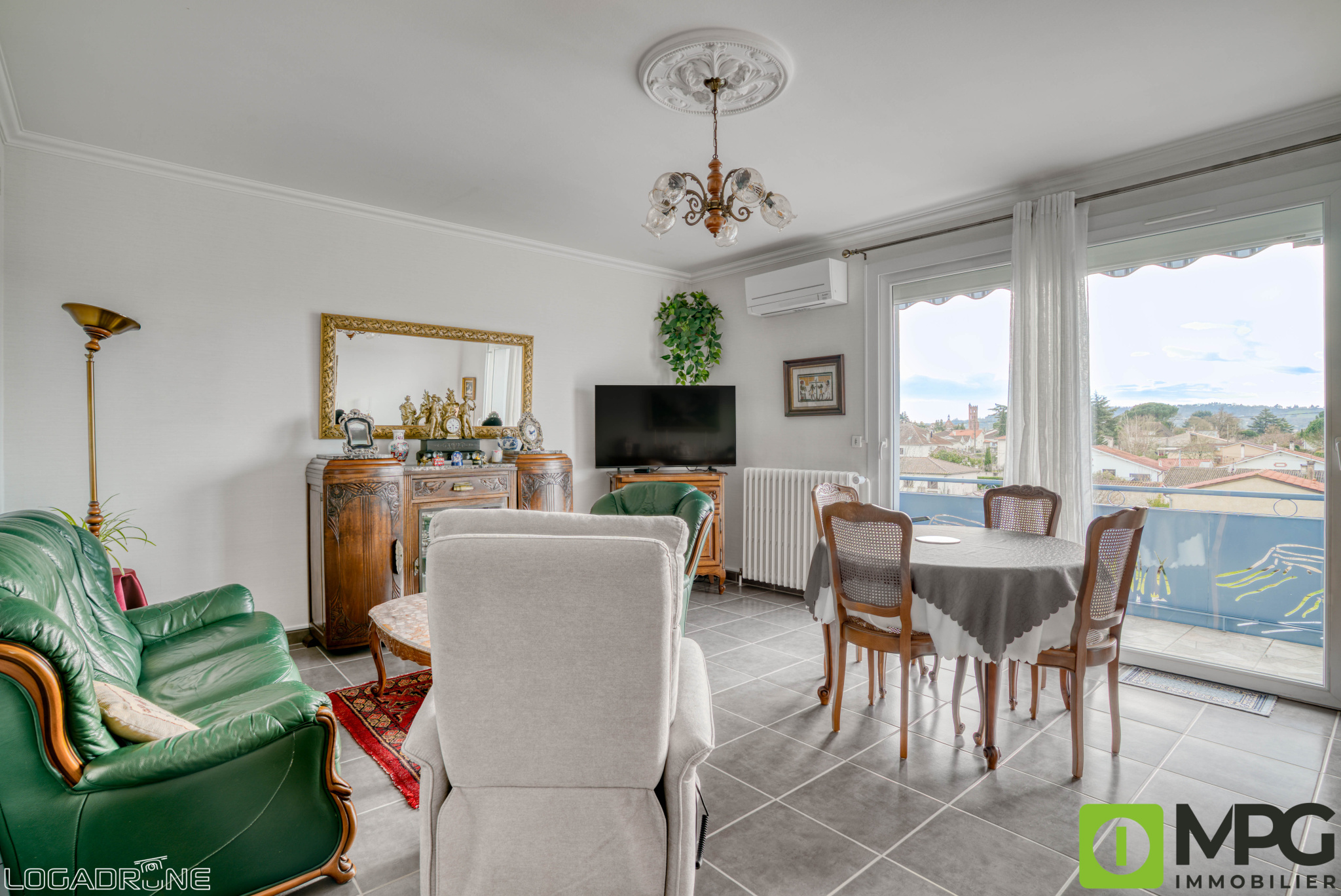 VILLENEUVE SUR LOT, Appartement 110m2, 4 chambres, balcon