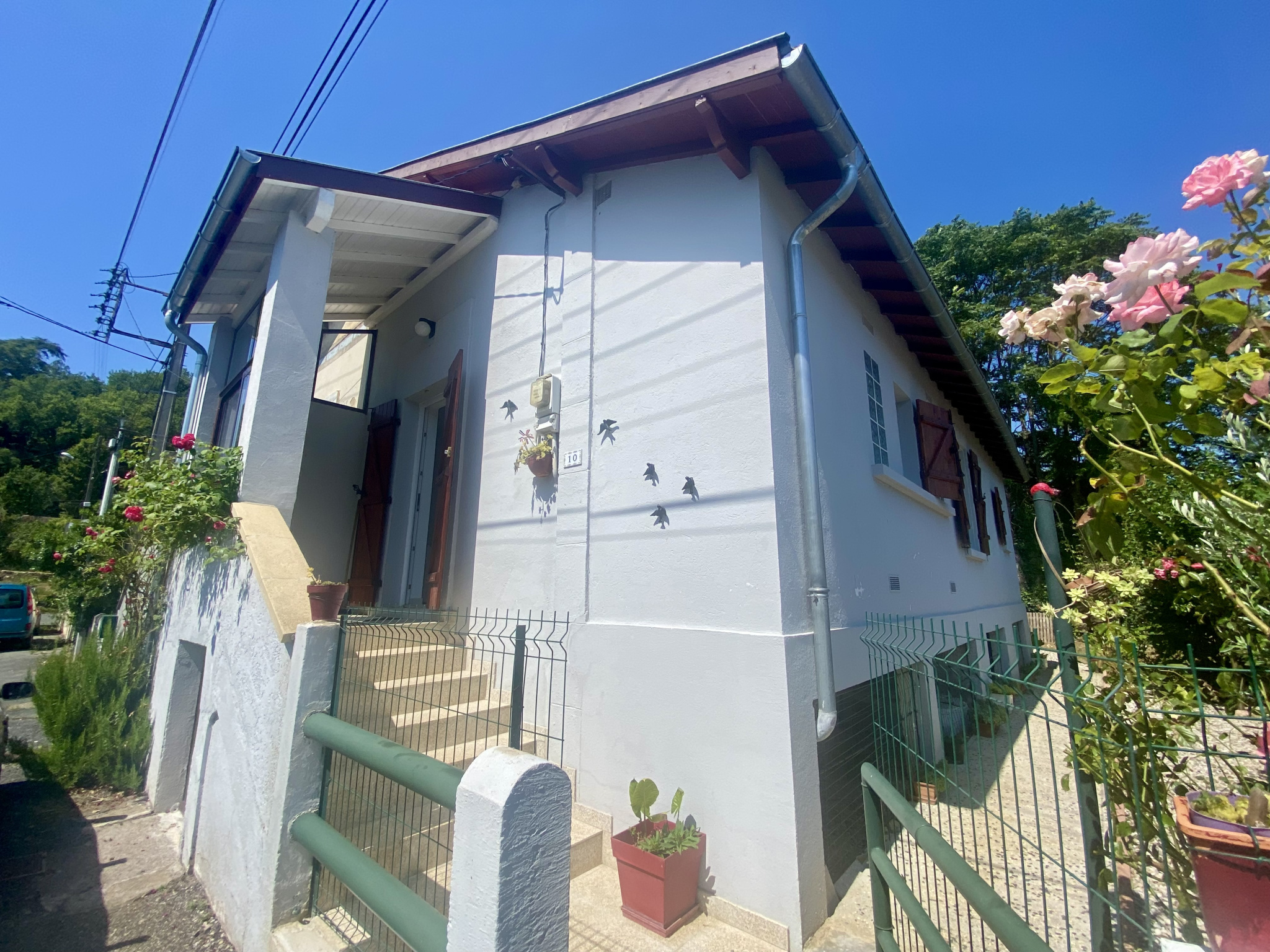 A FUMEL, MAISON T2 D'OUVRIER MITOYENNE AVEC JARDIN, GARAGE ET CAVE