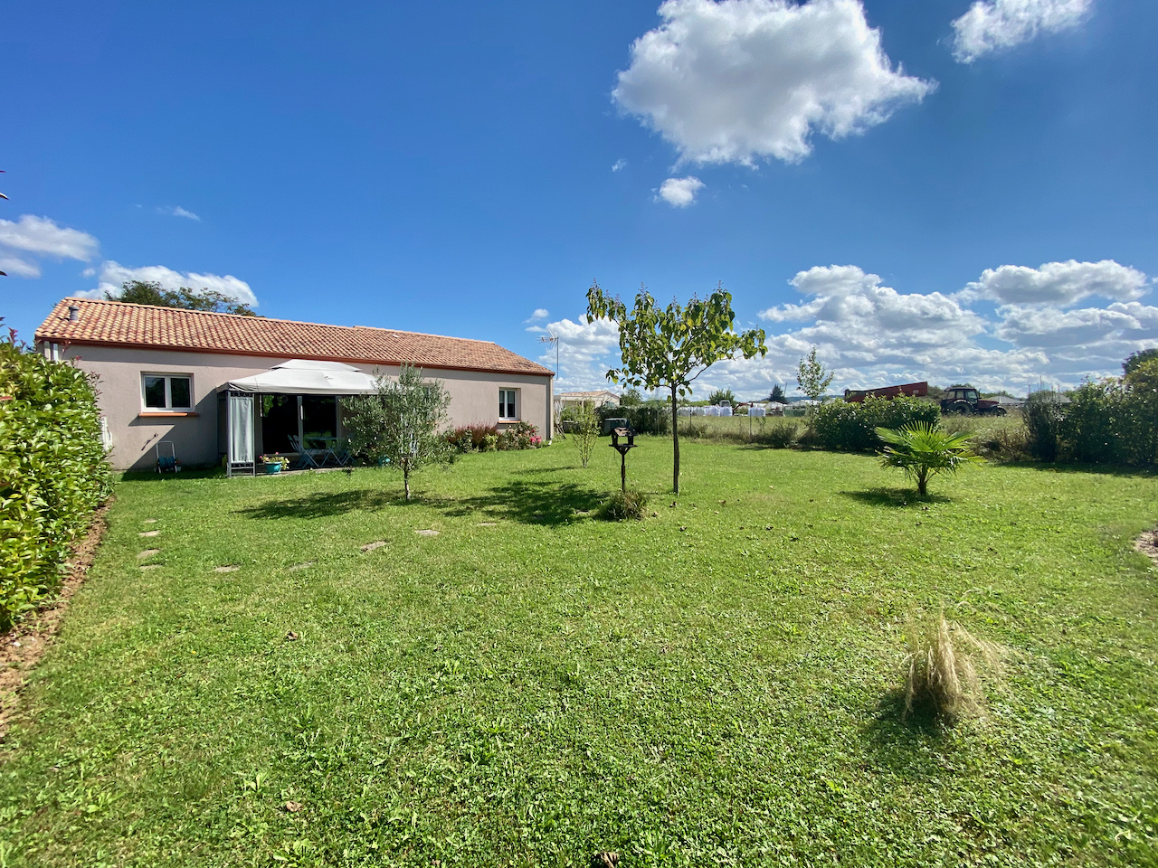 A Bias, Maison avec 3 chambres, jardin et garage