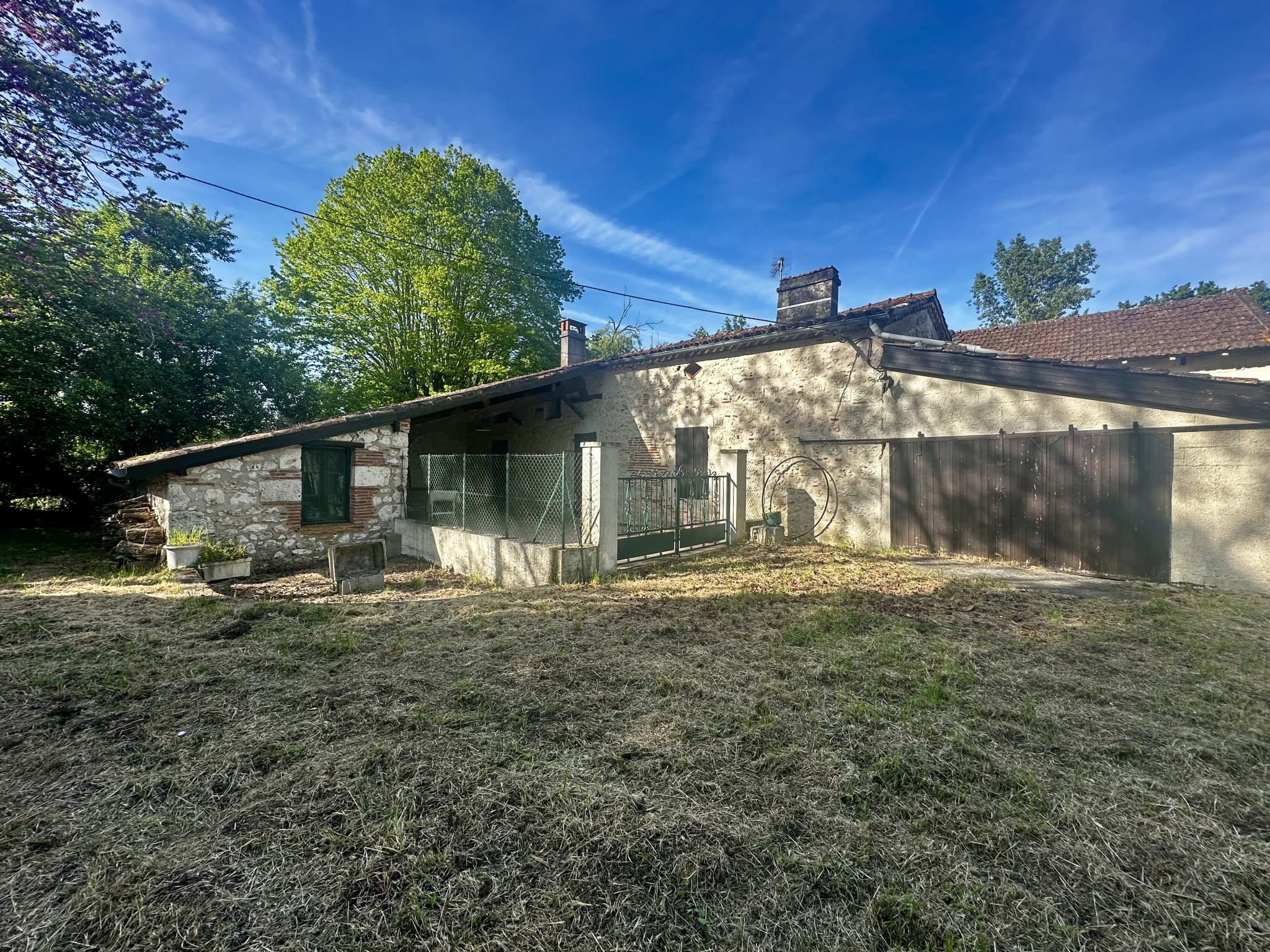Maison en pierre - campagne - Pujols village - terrain