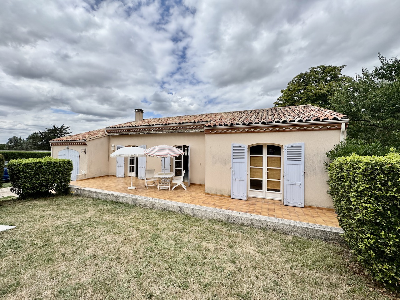 VILLENEUVE SUR LOT, Secteur très prisé, maison 92 m2 avec 2 chambres, jardin et garage